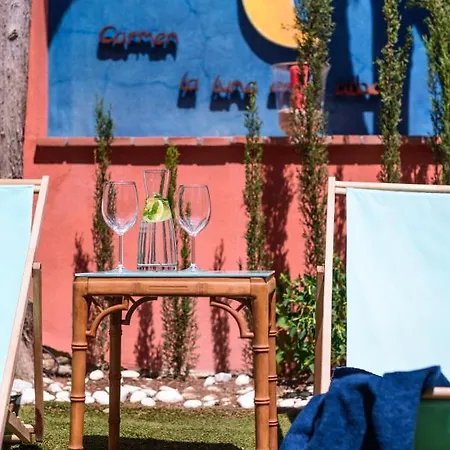 Con Encanto La Luna En El Alba Vandrarhem Granada