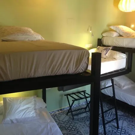 Con Encanto La Luna En El Alba