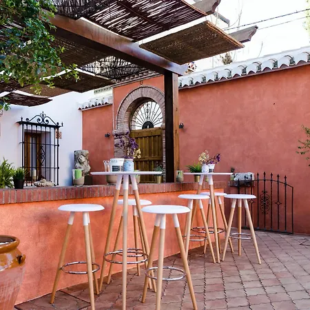 Con Encanto La Luna En El Alba * Granada