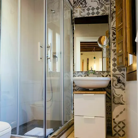 Con Encanto La Luna En El Alba Vandrarhem *